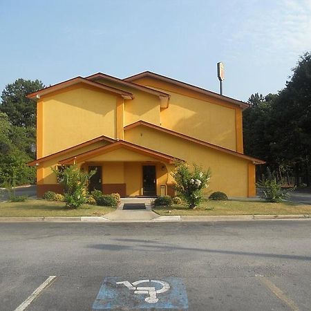 Super Inn Lodge West Exterior photo