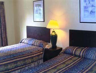 Super Inn Lodge West Room photo